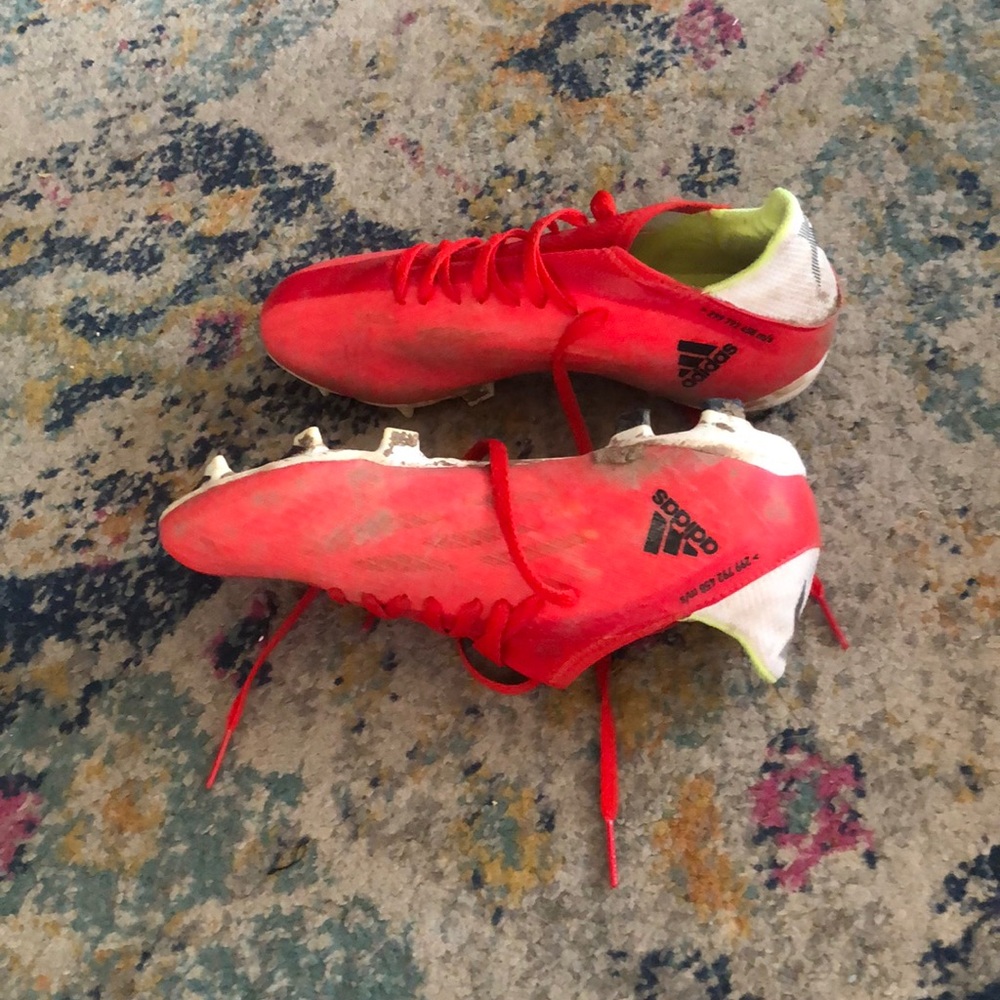 Women’s soccer cleats used